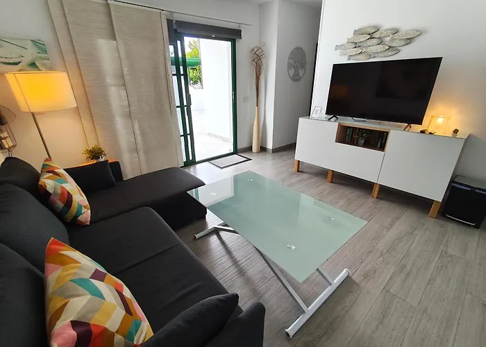 Sunny Corner Apartment
